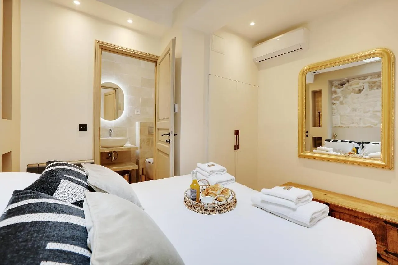 Elegant Apartment In Le Marais Paříž