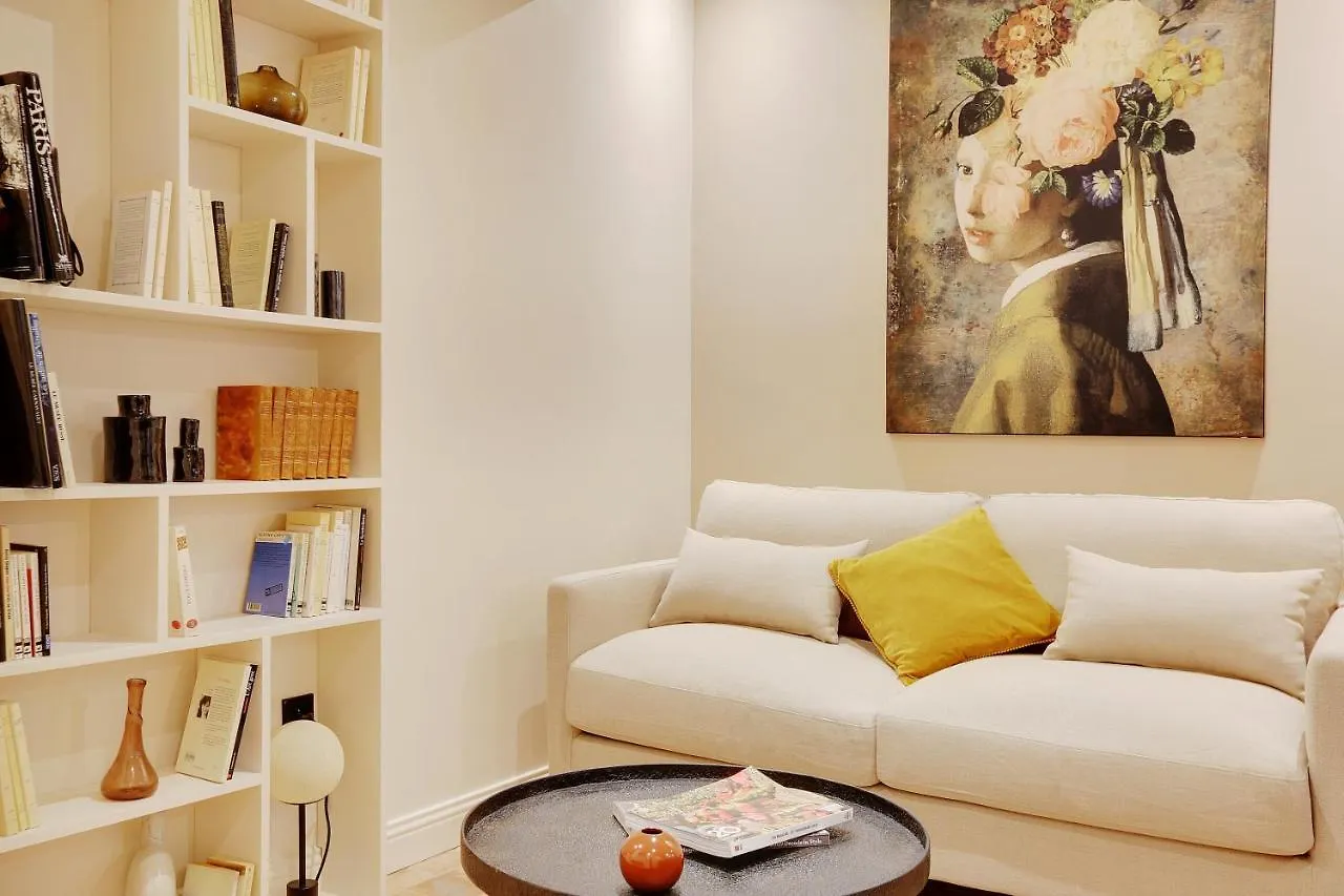 Elegant Apartment In Le Marais Paris 0*,